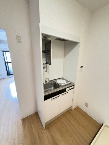 昭島コートエレガンスA棟のキッチン|写真は同建物の別部屋を参考に掲載しております。
