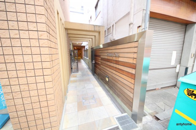 南森町プライマリーワン　仲介手数料無料のエントランス