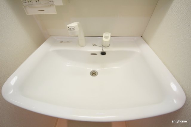 南森町プライマリーワン　仲介手数料無料の洗面所