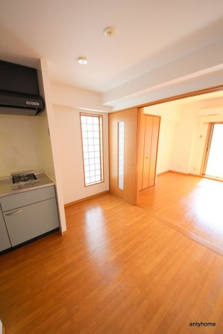 南森町プライマリーワン　仲介手数料無料の居間・リビング