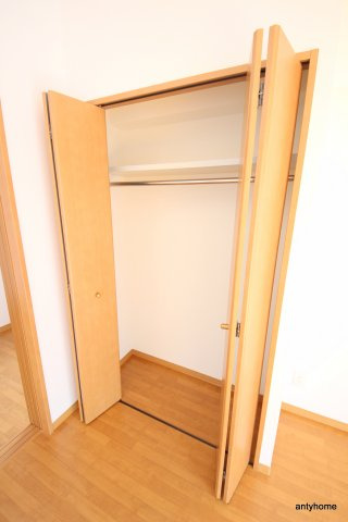 南森町プライマリーワン　仲介手数料無料の収納