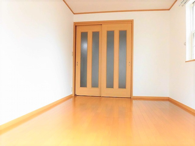 ヴィラ・シャルマンの寝室|写真は同建物の別部屋を参考に掲載しております。