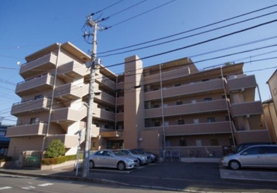 【外観】 | 朝日プラザ弘明寺 | 14平米のL字型バルコニーで陽当り良好です♪