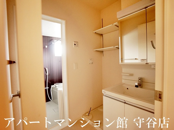 プレミールハイムの独立洗面台