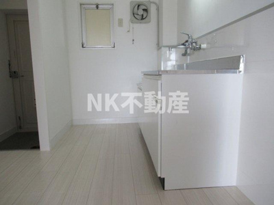 【キッチン】 | グローリィハイツ八戸ノ里（八戸ノ里賃貸） | きれいなキッチンです