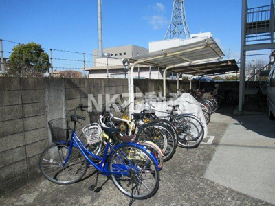 【その他共用部分】 | グローリィハイツ八戸ノ里（八戸ノ里賃貸） | 駐輪場です