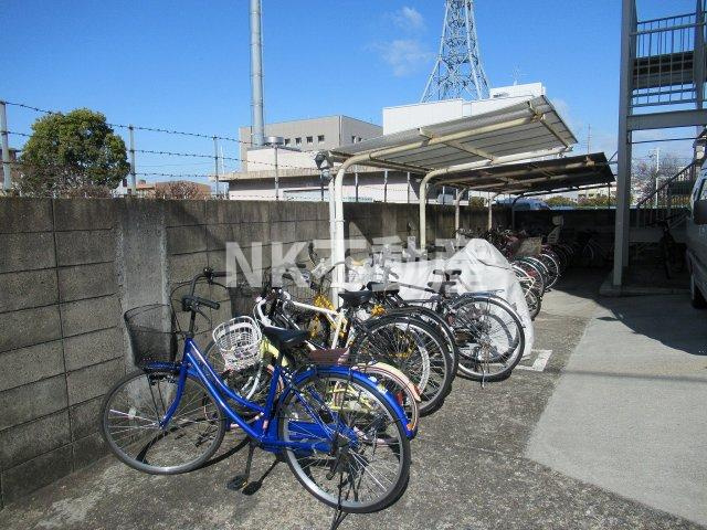 【その他共用部分】 | グローリィハイツ八戸ノ里（八戸ノ里賃貸） | 駐輪場です