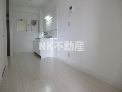 【居間・リビング】 | グローリィハイツ八戸ノ里（八戸ノ里賃貸） | ダイニングです