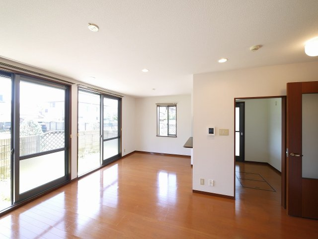 昴の郷学園前の居間・リビング|おしゃれな居間です