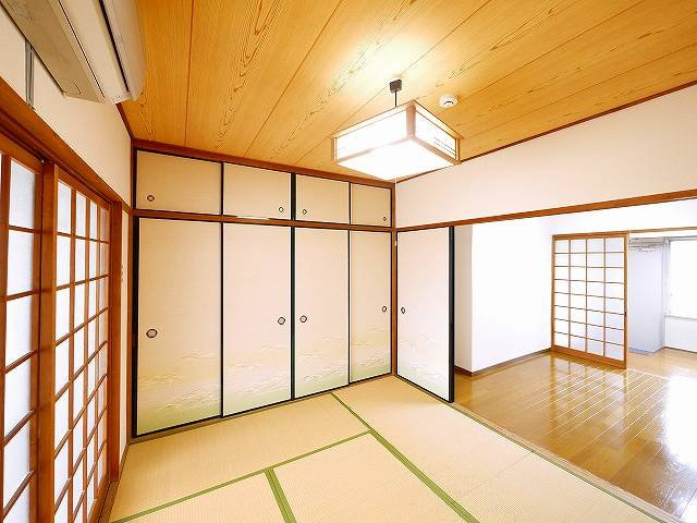 グランコートⅡ番館の寝室|ゆとりの広さです