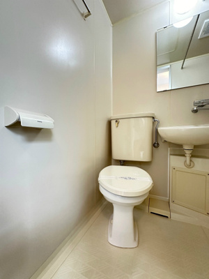 【トイレ】 | リラ新ゆり | バスルームにあるトイレです！水廻りのお掃除が一気にできちゃいますね☆