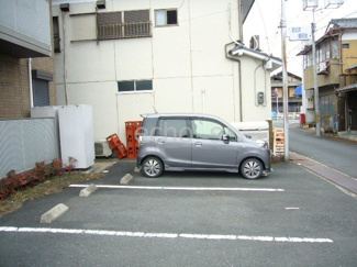 【駐車場】