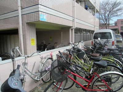 【その他共用部分】 | ハイツ八戸ノ里(八戸ノ里賃貸） | 駐輪場です
