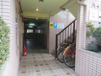 【エントランス】 | ハイツ八戸ノ里(八戸ノ里賃貸） | エントランスです