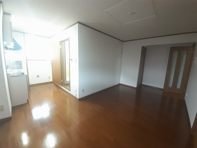 クロスローズの居間・リビング