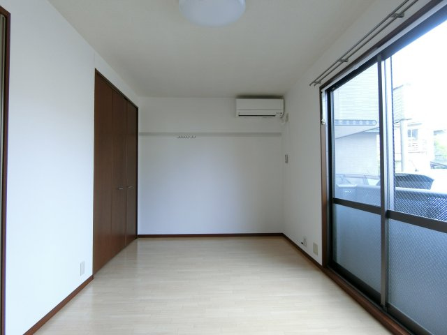 イーストサイドの居間・リビング