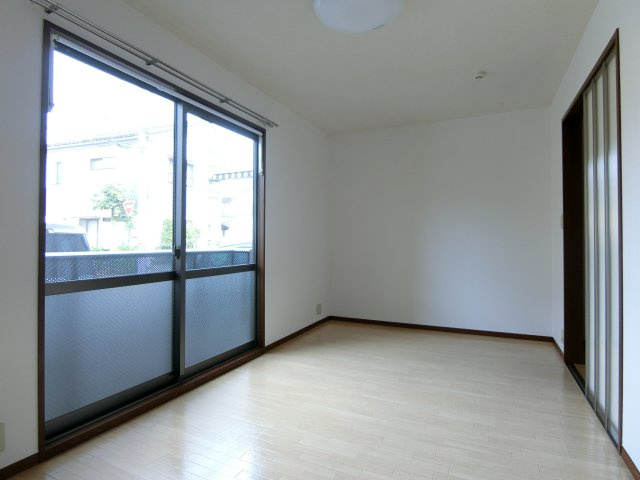 イーストサイドの居間・リビング