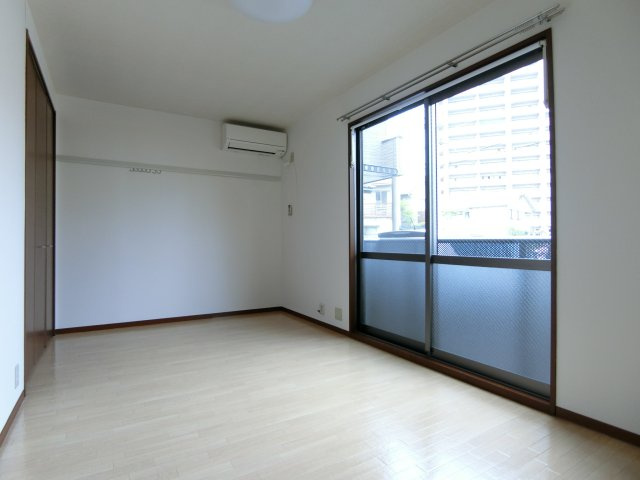 イーストサイドの居間・リビング