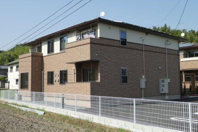 倉敷市真備町箭田のアパートの外観
