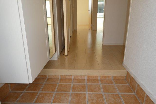 プレインカーサ５の玄関