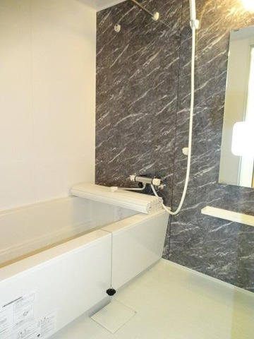 ヌーベルファミーユの浴室