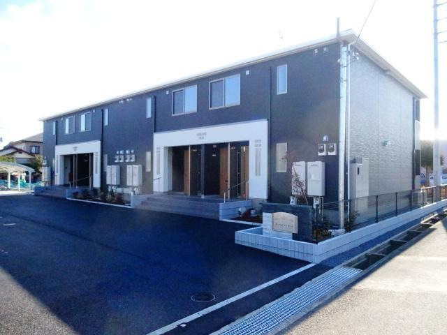 ヌーベルファミーユの外観