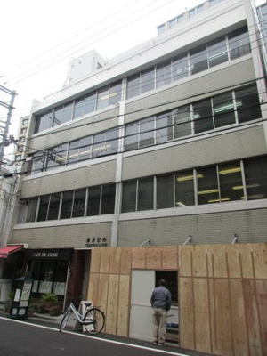 【外観】 | 乙仲通りの事務所ビル