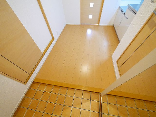 ハーベストⅠの玄関|明るい玄関です
