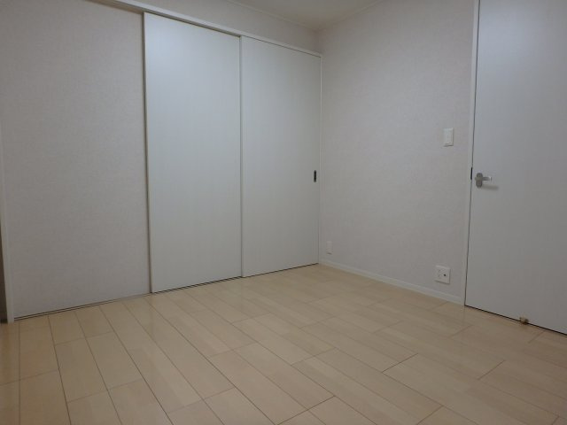 フレンドリースクエアの洋室