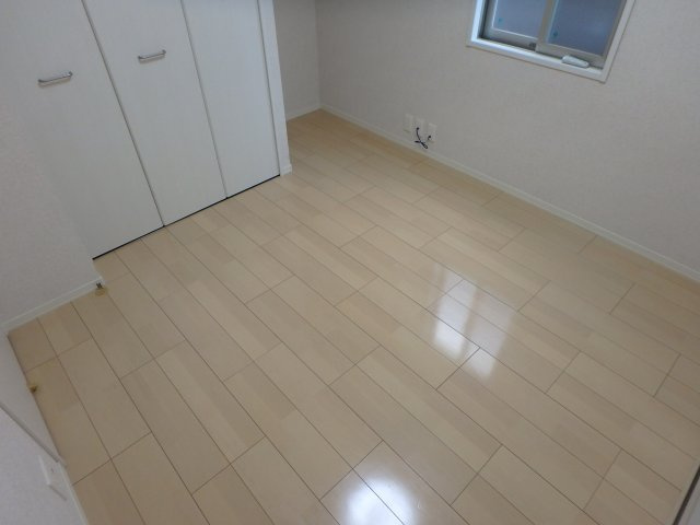 フレンドリースクエアの洋室