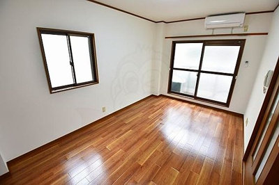 【居間・リビング】 | スリーライトカドニシ