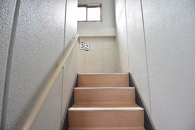 【玄関】 | スリーライトカドニシ