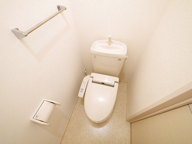 グランドール（法華寺町）のトイレ|コンパクトで使いやすいトイレです