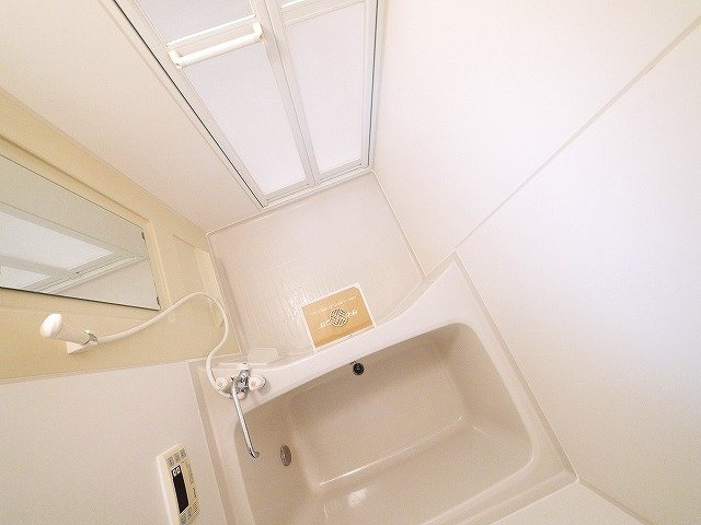 グランドール（法華寺町）の浴室|落ち着いた空間のお風呂です