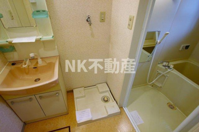 【洗面所】 | ジュネス田中（長瀬賃貸） | 明るい洗面所です