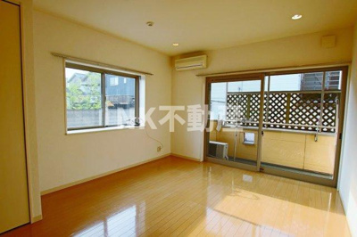 【居間・リビング】 | ジュネス田中（長瀬賃貸） | 広い洋室です