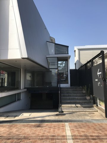 芦屋市川西町　ダイナオックスビルの外観