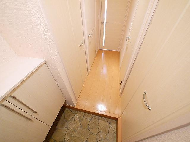 グランモア学園前の玄関|毎日通る玄関はこちらです