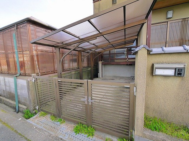 大和郡山市新町貸家の駐車場|駐車スペースもあります