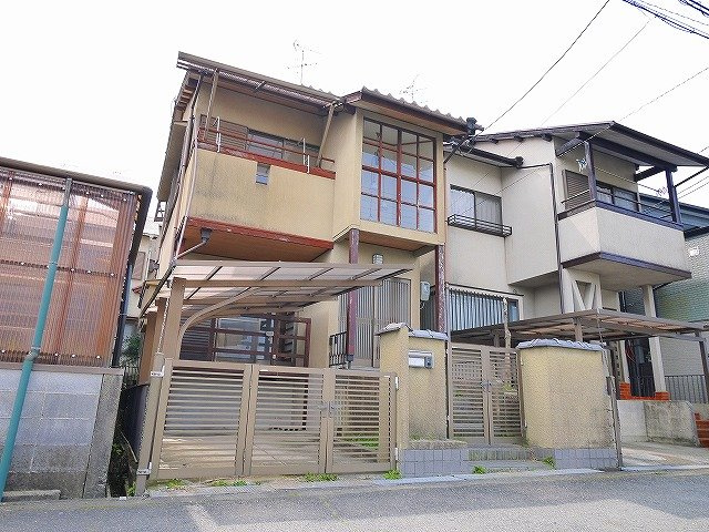 大和郡山市新町貸家の外観|きれいな外観です
