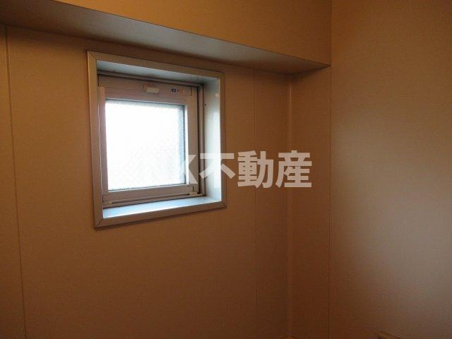 【浴室】 | ヌベルミズノ（河内小阪賃貸） | お風呂に窓があります。