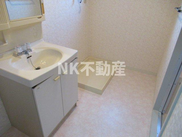 【洗面所】 | ヌベルミズノ（河内小阪賃貸） | スペースが確保できる洗面所です