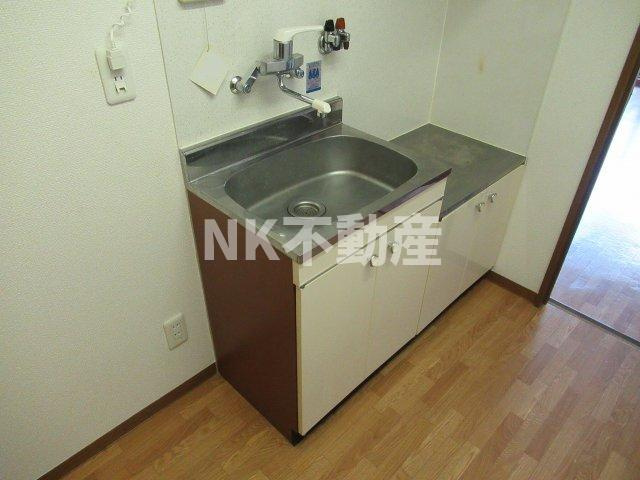 【キッチン】 | アネックスサンタオ（八戸ノ里賃貸） | コンパクトなキッチンで掃除もラクラク