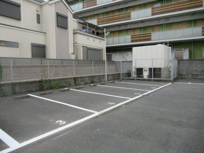 【駐車場】 | GRAND STEDY八戸ノ里（グランドステディヤエノサト）（八戸ノ里賃貸） | 駐車場があります