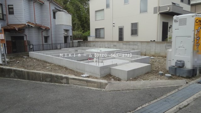 箕面市粟生外院４丁目　新築一戸建