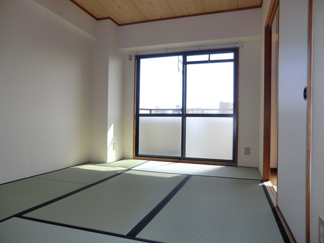 大阪市西淀川区姫里２丁目の賃貸マンションの和室