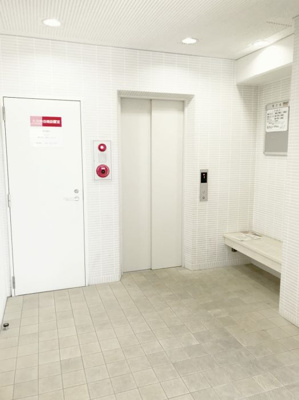 【ロビー】 | ホワイトスクエア長丘 | ゆとりのあるロビーです