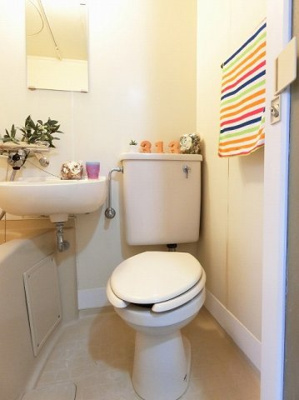 【トイレ】 | ビラ百合ヶ丘 | バスルームにあるトイレです！水廻りのお掃除が一気にできちゃいますね☆