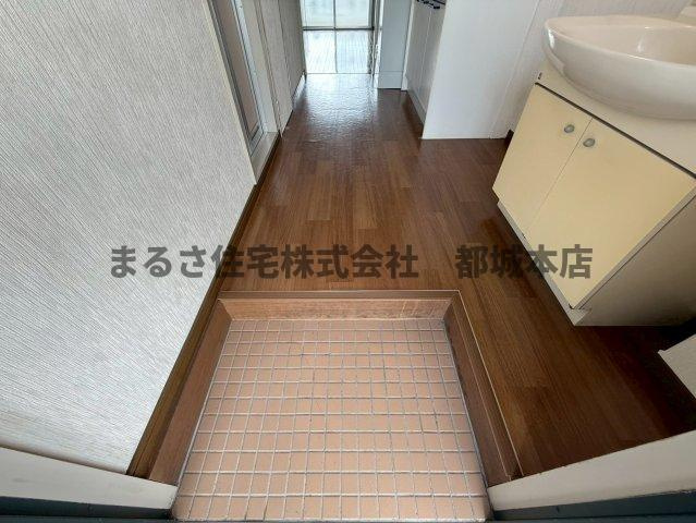 サンライズ都北のエントランス|302の写真です