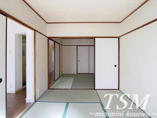 第一岸田マンションの和室